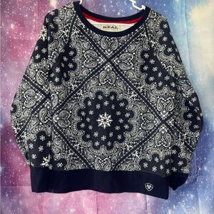 Ariat paisley printed crewneck
